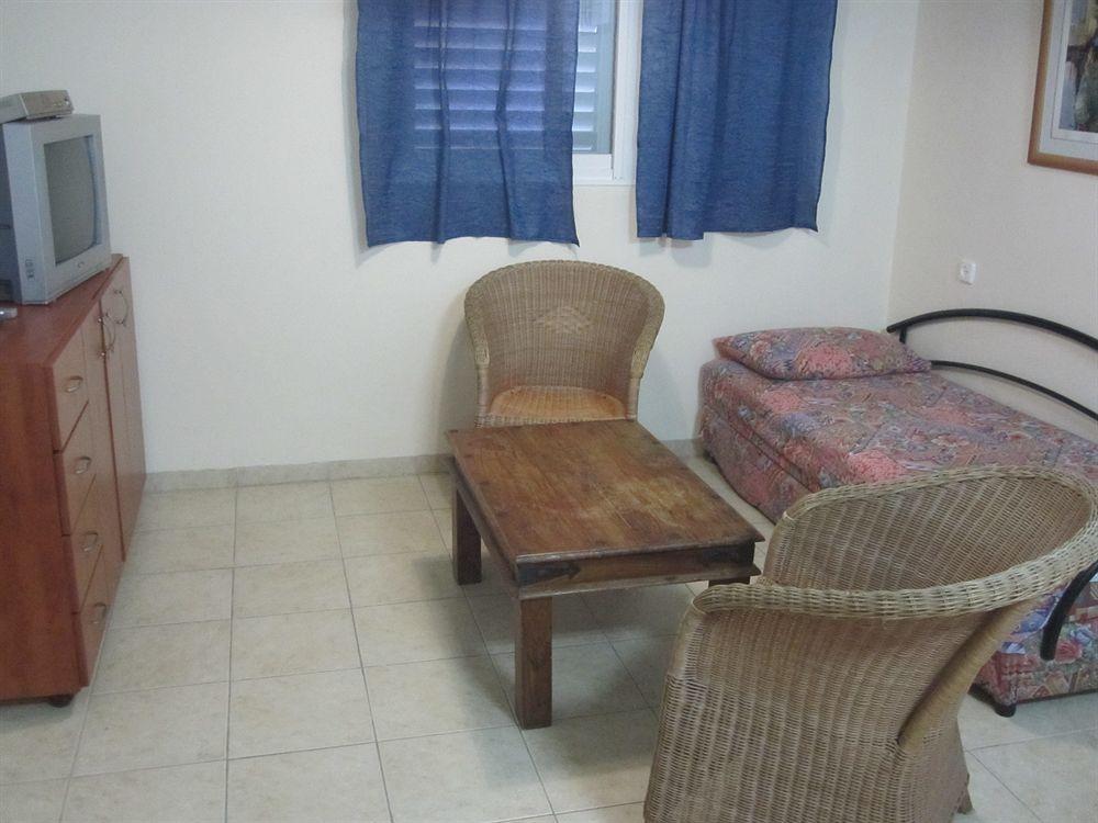 Ga'Aton Motel Nahariya Exterior foto
