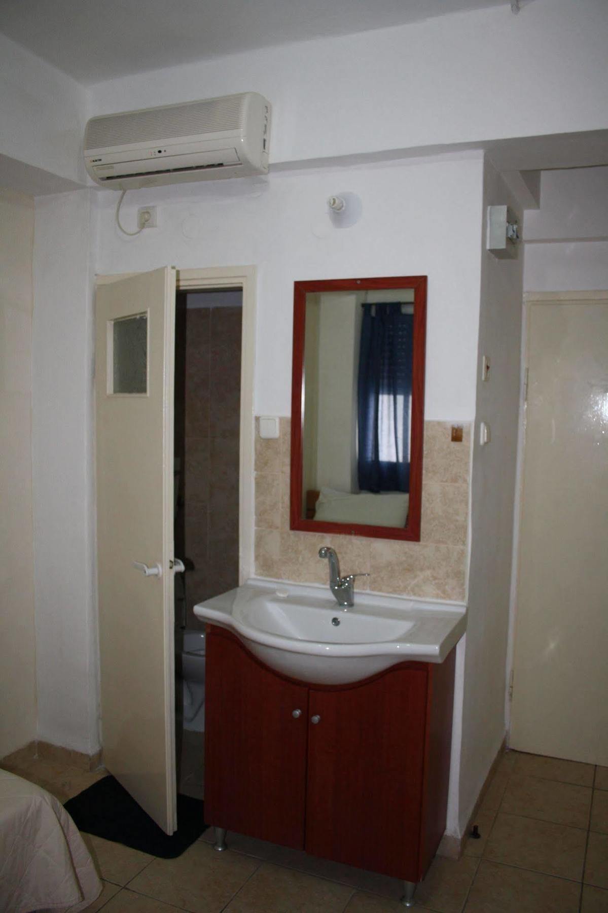 Ga'Aton Motel Nahariya Exterior foto