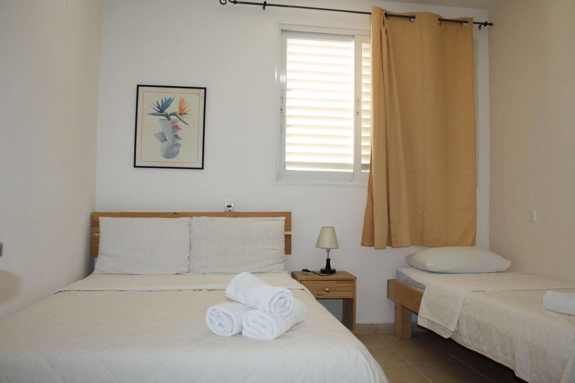 Ga'Aton Motel Nahariya Exterior foto